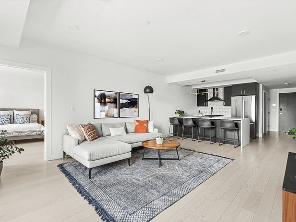 395 Alewife Brook Parkway 3H, Somerville MA 02144
