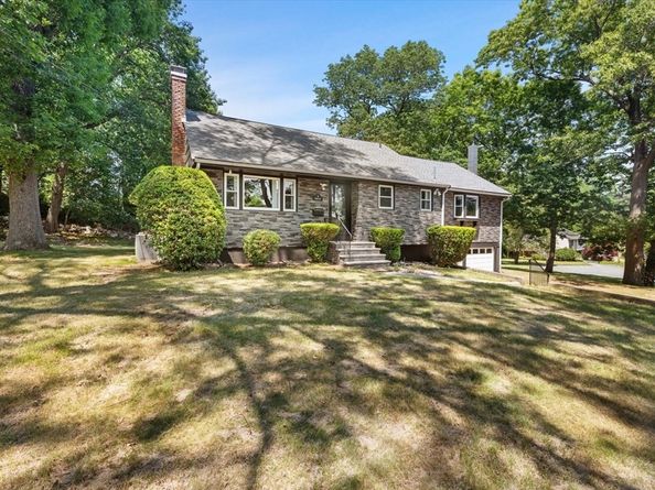 4 Haddad Ave, Randolph MA 02368