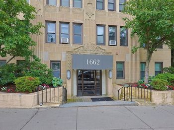 1662 Commonwealth Ave