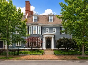 110 High St