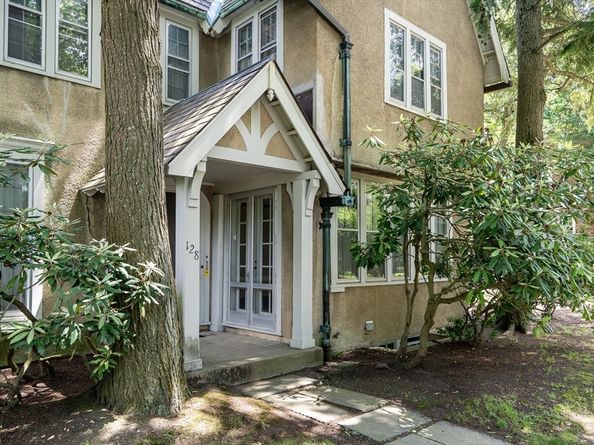 128 Dudley St, Brookline MA 02445