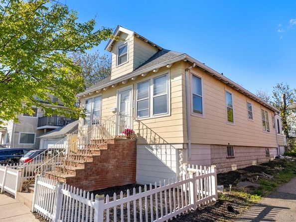 745 Park Ave, Revere MA 02151