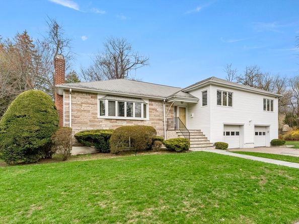 84 Cynthia Road, Newton MA 02459