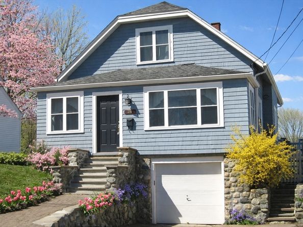 28 Copley Avenue, Waltham MA 02452