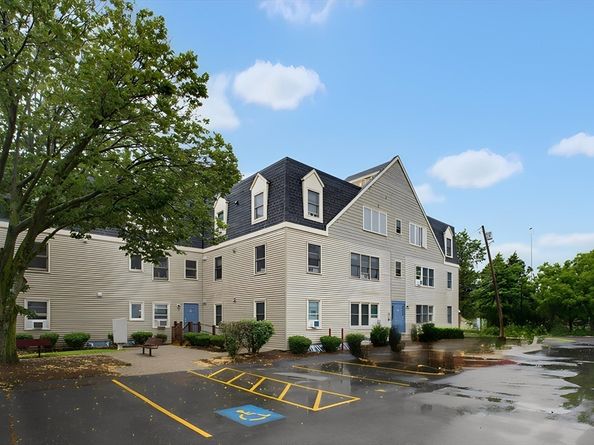 45 Cross St 21, Medford MA 02155
