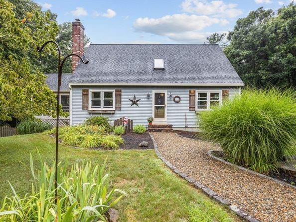 9 Bridle Path Lane, Middleboro MA 02346