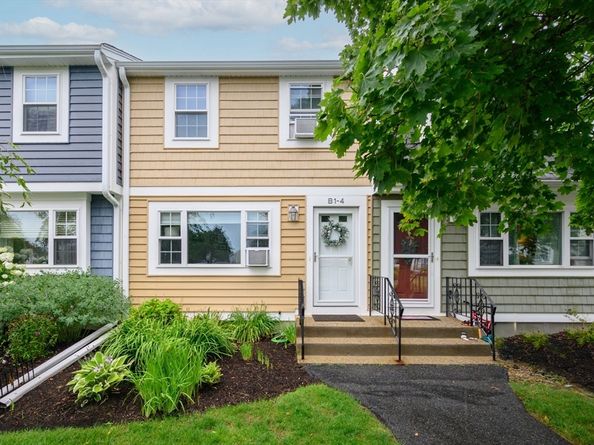 4 Lydon Lane B14, Halifax MA 02338