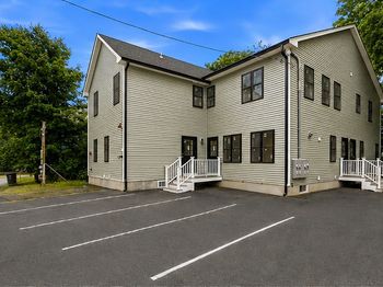 4 Mayhew St