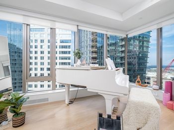 133 Seaport Blvd