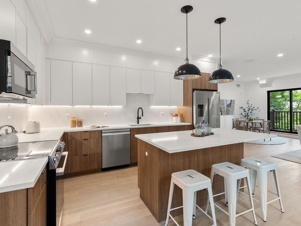 228 Washington Street 4, Boston MA 02135