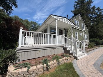 647 Main Street