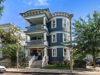 26 Hinckley St