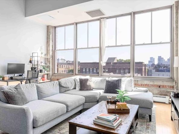 156 Porter St 320, Boston MA 02128