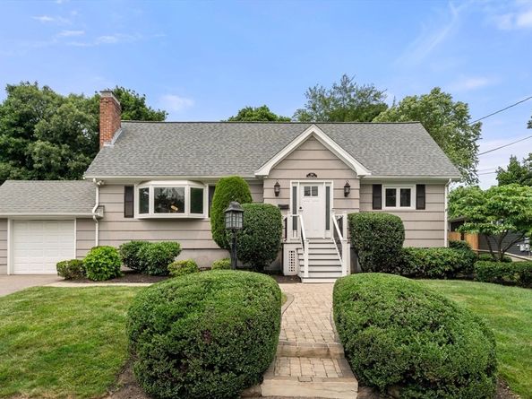 150 Woodbine Circle, Needham MA 02494