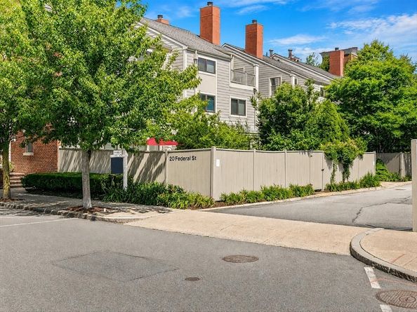20 Federal St 6B, Salem MA 01970