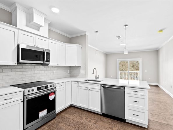 485 Blue Hills Parkway 33, Milton MA 02186