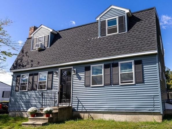 41 Hill St, Leominster MA 01453