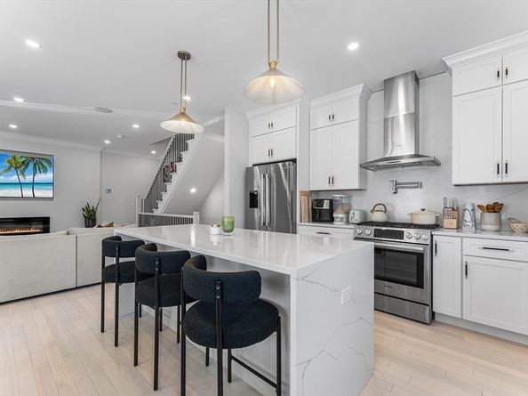 11 Lowell St B, Arlington MA 02476