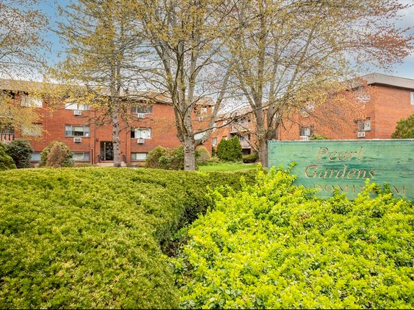 26 Faxon St 2, Stoughton MA 02072