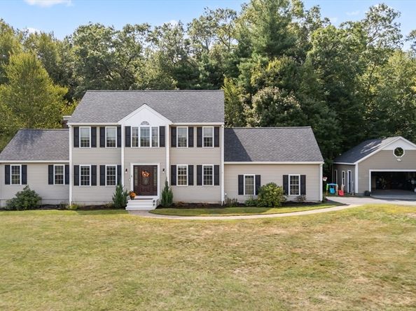 8 Virginia Ave, Sutton MA 01590