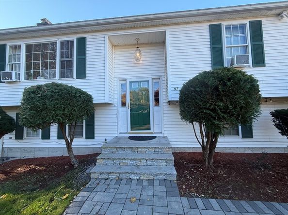 97 E Street Ext, Milford MA 01757