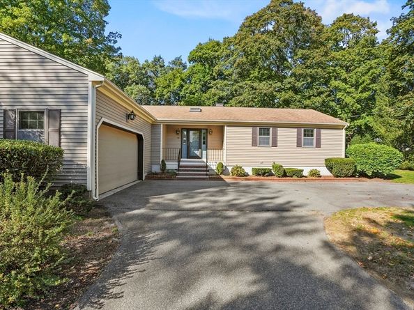 15 Fieldstone Drive, Brockton MA 02301