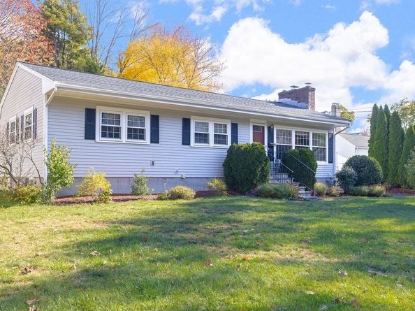30 Elda Rd, Framingham MA 01701