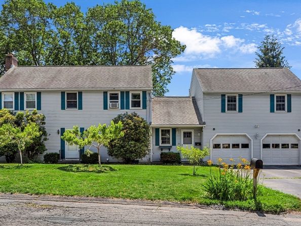 11 Rosewood Dr, Leominster MA 01453