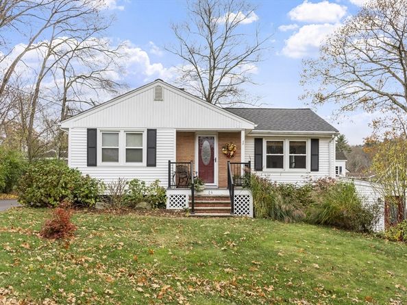 26 Long Lake Rd, Littleton MA 01460