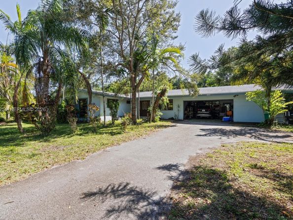 9300 SW 116th St, Miami FL 33176