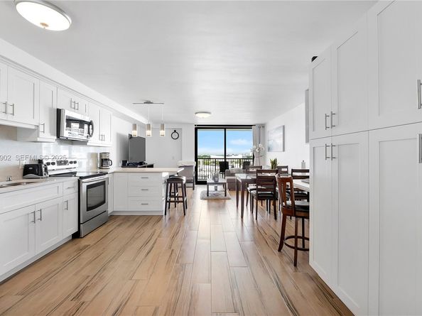 1800 Collins Ave 11B, Miami Beach FL 33139