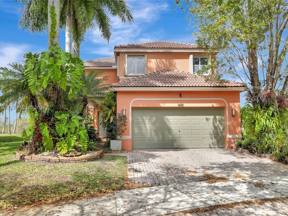 1653 Winterberry Ln, Weston FL 33327