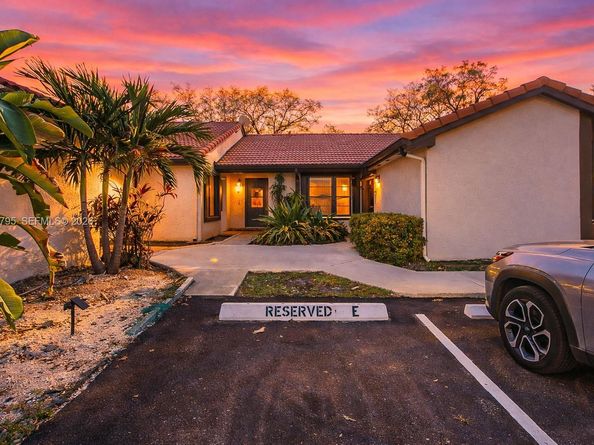 15270 SW 45th Ter F61, Miami FL 33185