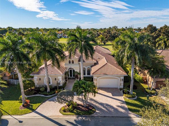 610 W Enclave Cir W, Pembroke Pines FL 33027