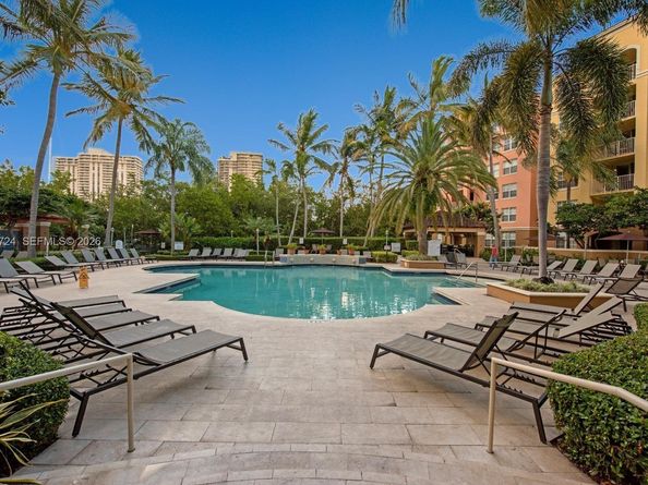 19877 E Country Club Dr 3101, Aventura FL 33180