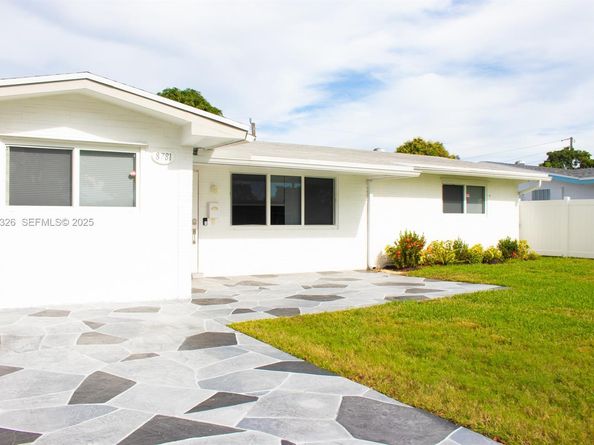 8781 Johnson St, Pembroke Pines FL 33024