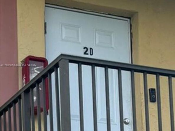 2860 NW 55th Ave 2D, Lauderhill FL 33313