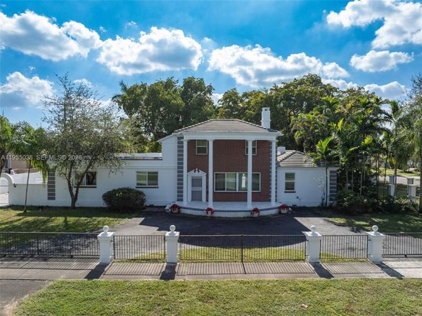 520 Morningside Dr, Miami Springs FL 33166