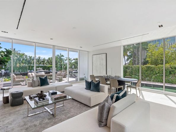 1011 W 48th St 8, Miami Beach FL 33140