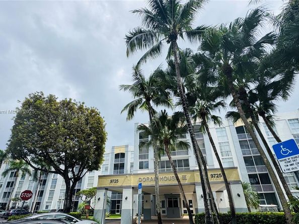 9725 NW 52nd St 114, Doral FL 33178