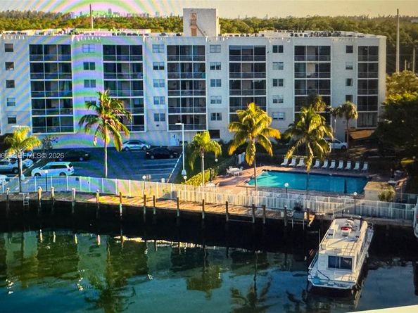 2821 N Miami Beach Blvd 2I, North Miami Beach FL 33160