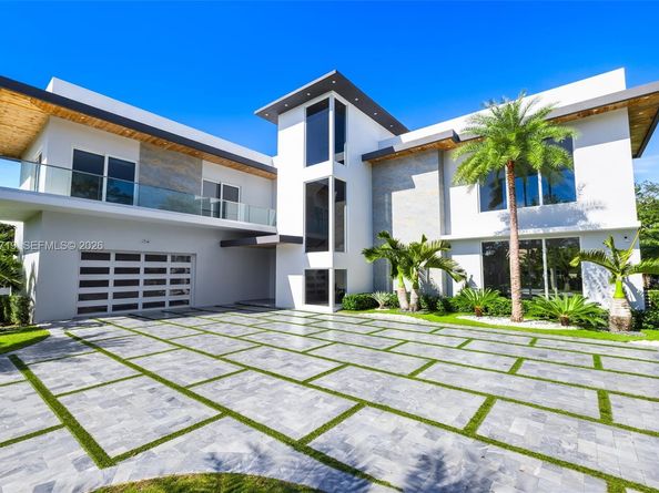 7301 SW 173rd St, Palmetto Bay FL 33157