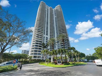 3500 Mystic Pointe Dr