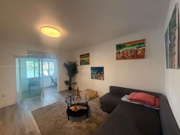 18900 NE 3rd Ct 509, Miami FL 33179