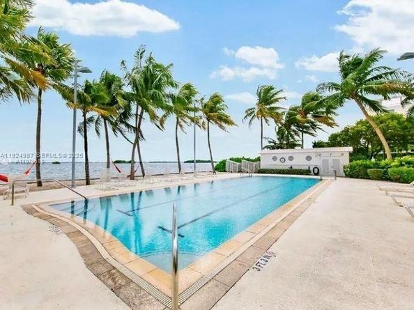 777 NE 62nd St C400, Miami FL 33138