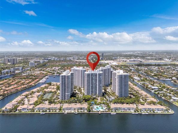 21150 E Point Pl 904, Aventura FL 33180