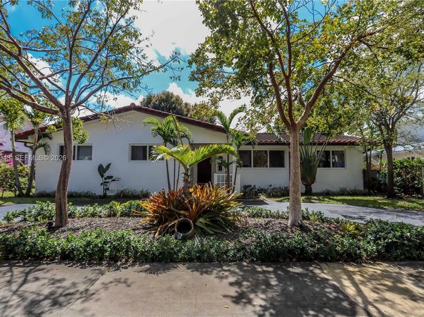 1628 Monroe St, Hollywood FL 33020