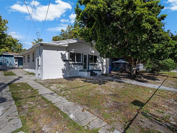 1114 SW 13th Ct, Miami FL 33135