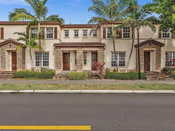 17161 SW 96th St, Miami FL 33196