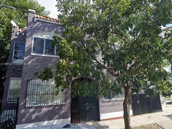 125 NW 7th Ave, Miami FL 33128